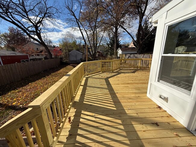 Brand new deck and big back yard - 113 Catoctin Cir NE