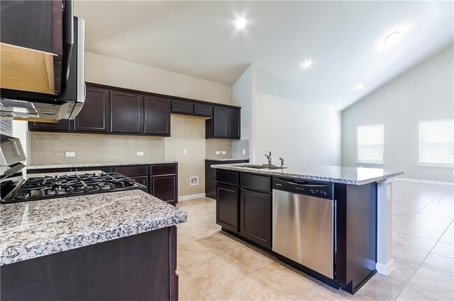 Building Photo - 6521 Ranchito Dr