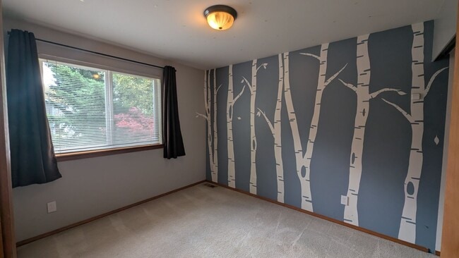 Building Photo - 17180 Sawyer St SE