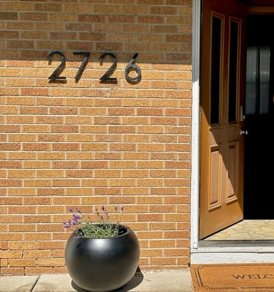 Building Photo - 2726 Applelane Ave