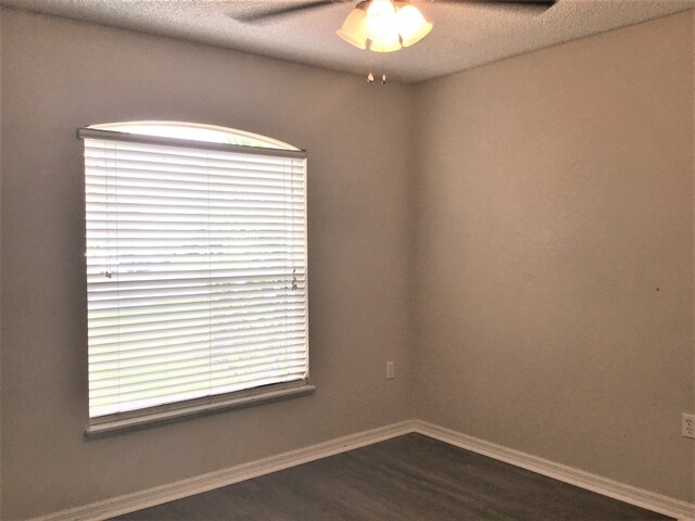 Building Photo - 3908 Stonefield Dr