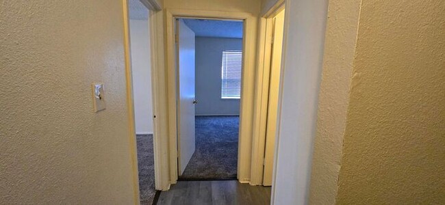 Building Photo - Tour Today! Newly Updated 2/1.5 Townhome i...