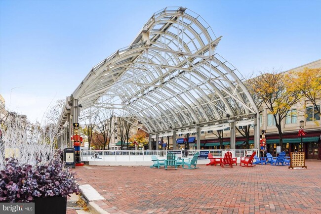 Building Photo - 12000 Market St