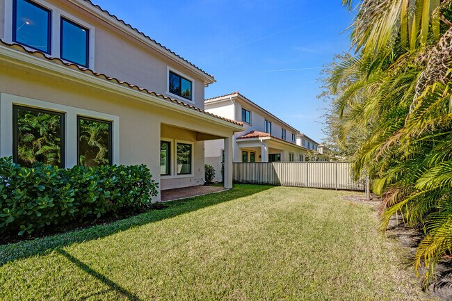 Building Photo - 5928 Brookfield Cir