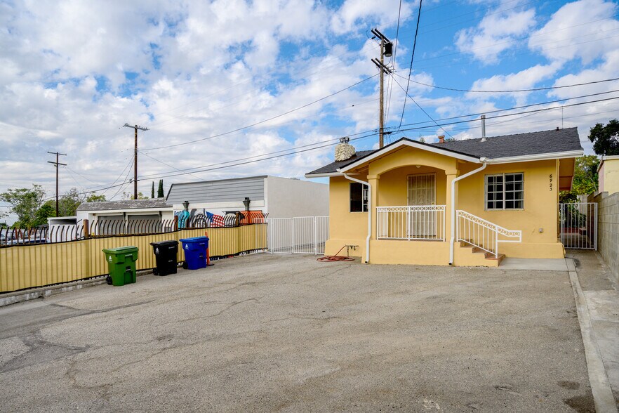 Building Photo - 6923 Foothill Blvd