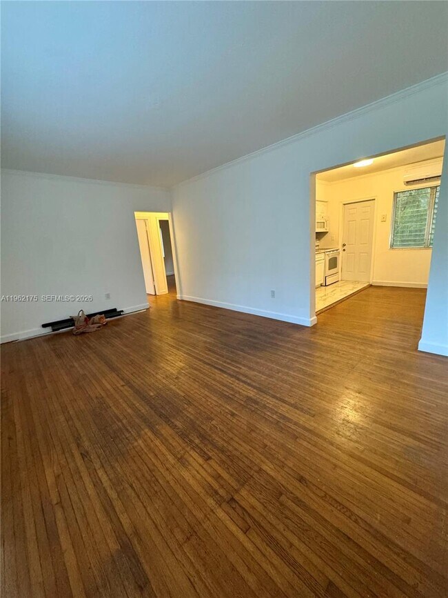 Building Photo - 300 Mendoza Ave