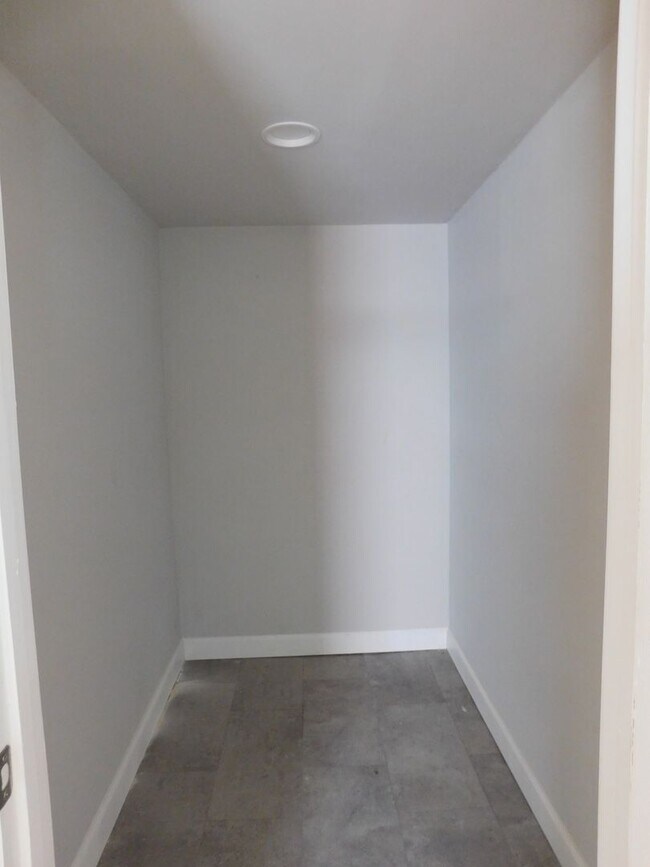 Building Photo - 304 Avenue A