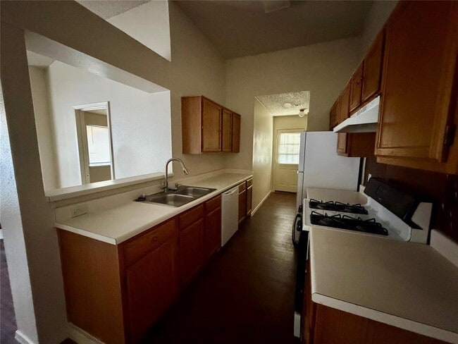 Building Photo - 1510 S Medina St