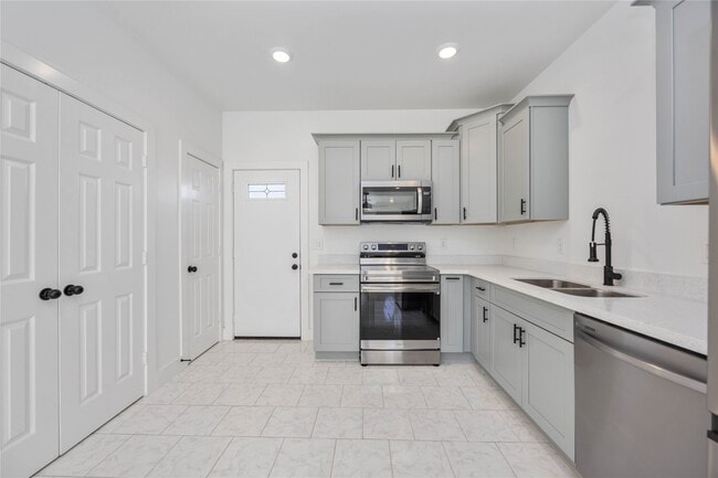 Building Photo - 7710 Independence St