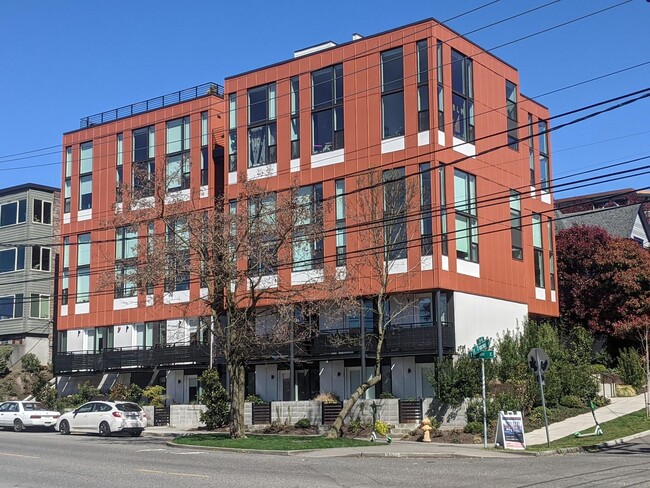 Primary Photo - Thomas Street Lofts