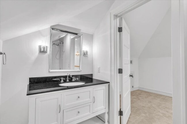 Building Photo - Historic Charm Meets Modern Elegance in Sa...