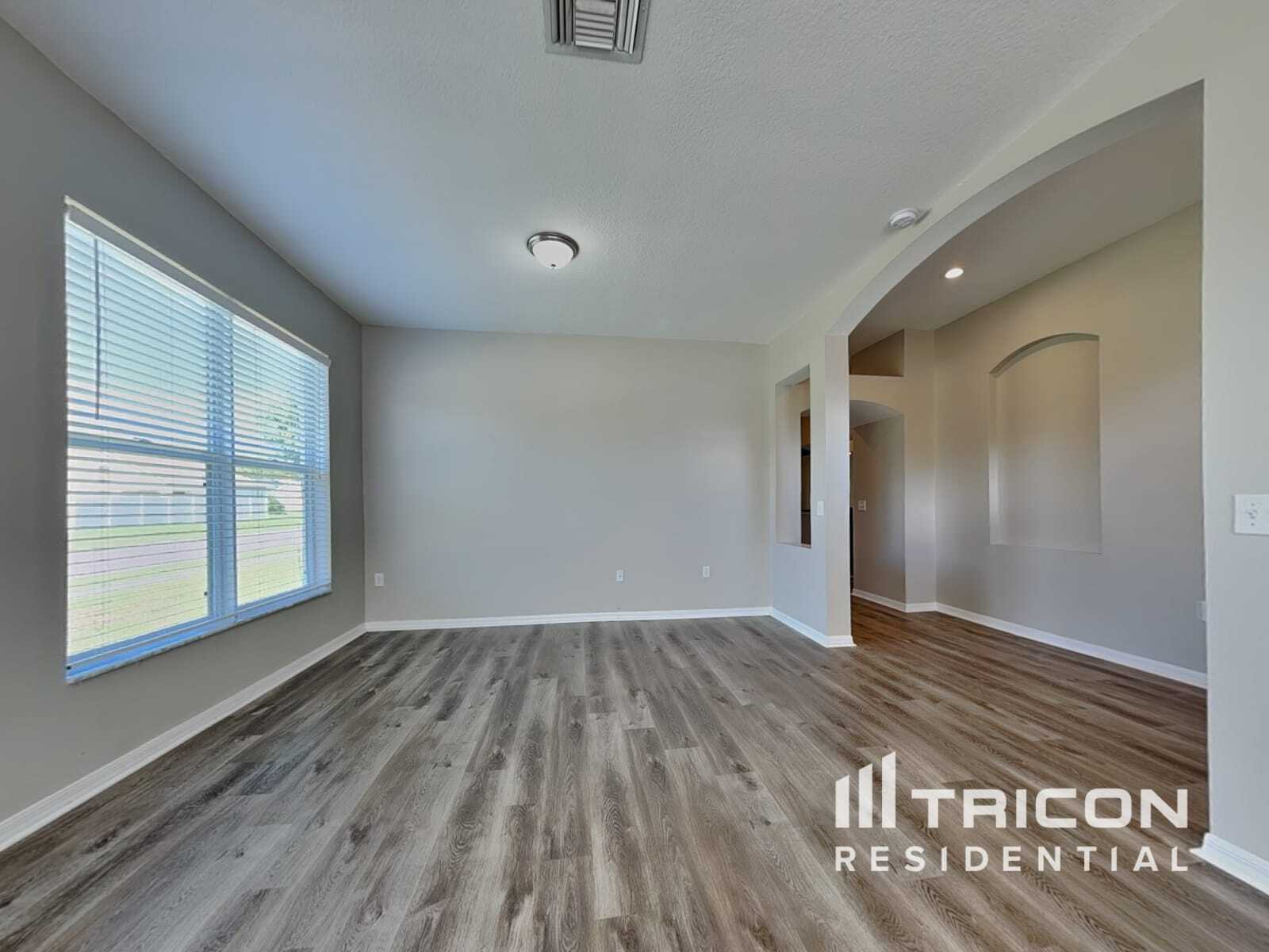 Building Photo - 4330 Marchmont Blvd