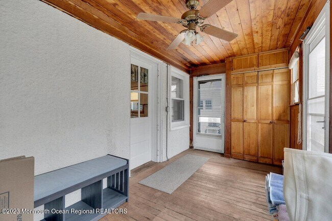 Building Photo - 683 Main Ave