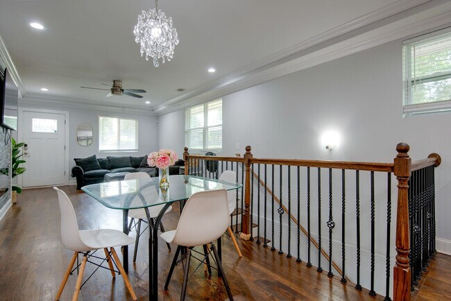 Building Photo - 1055 Peeples St SW