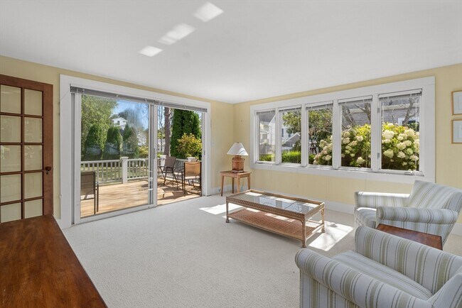 Building Photo - 84 Mt Pleasant Ave