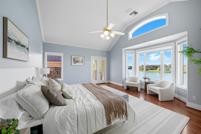 Building Photo - 5934 Stratford Gardens Dr