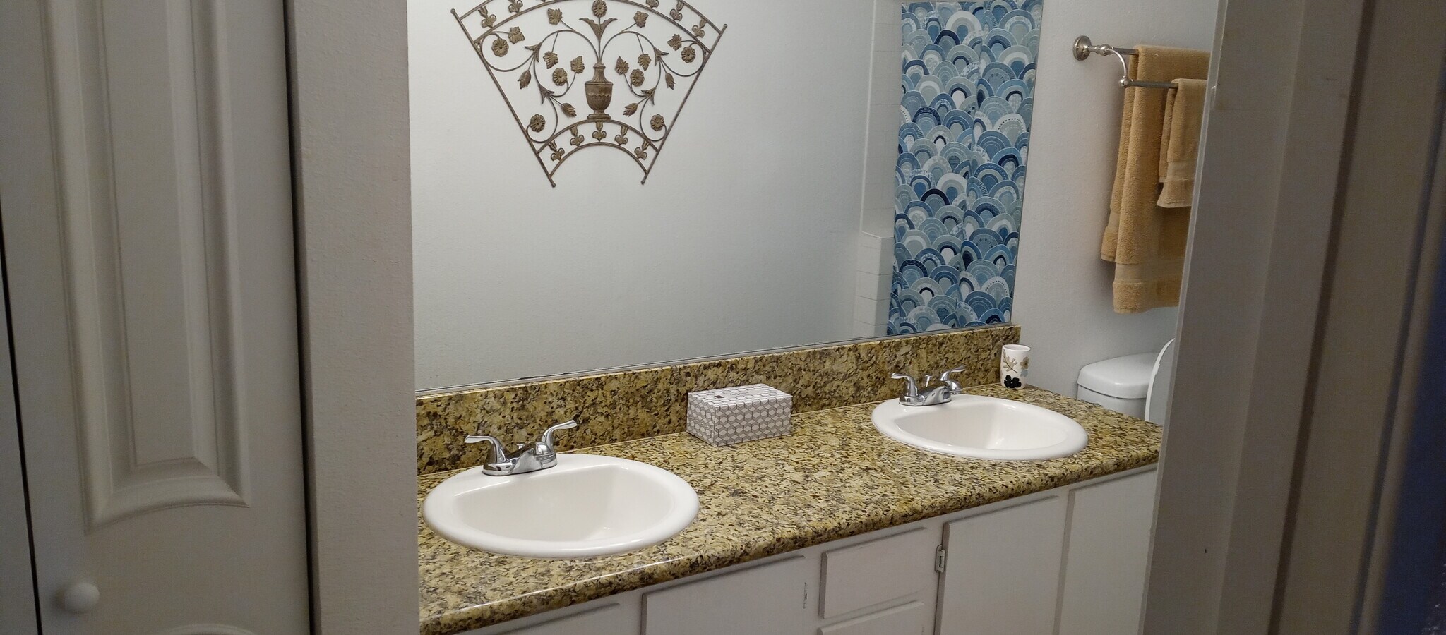 Building Photo - 5151 Pioneer Ave