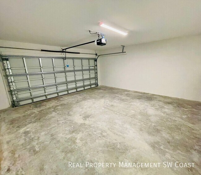 Building Photo - 27851 Solis Grande Dr