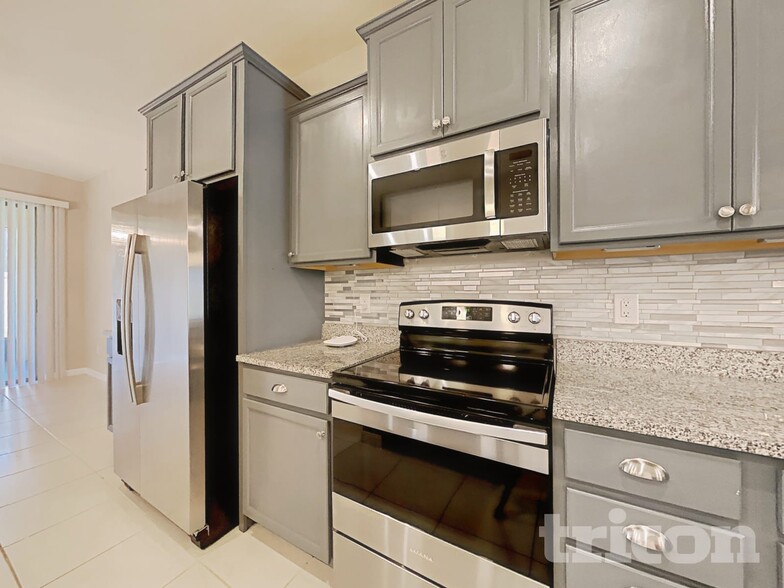 Building Photo - 1509 Gadsden Point Pl