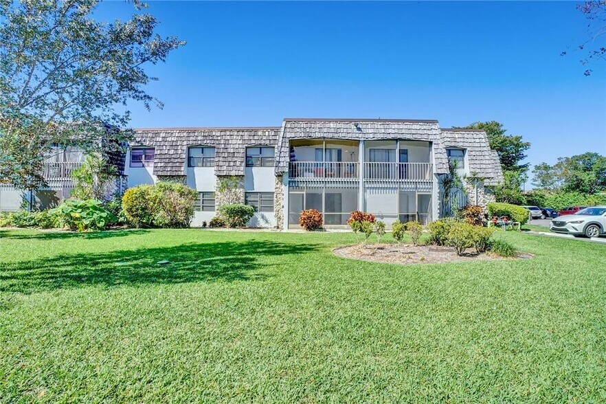 Building Photo - 3115 Oakland Shores Dr