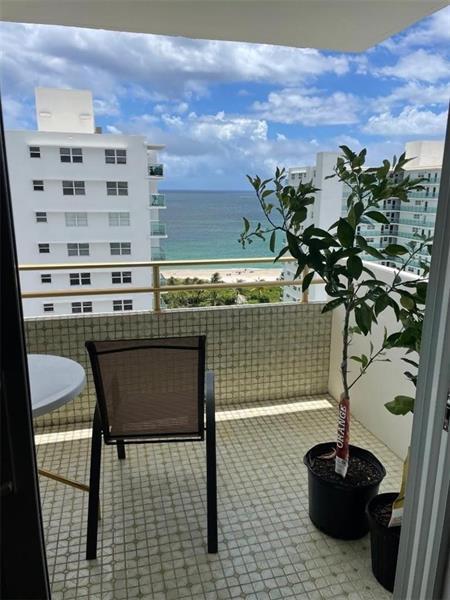 Building Photo - 1630 N Ocean Blvd