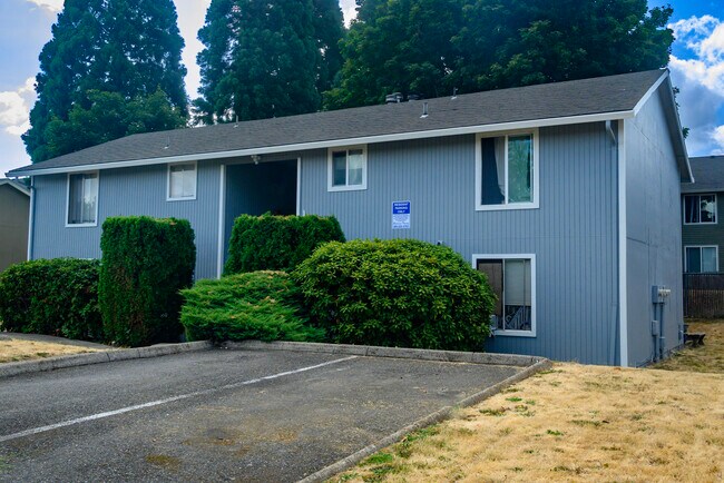 Building Photo - 12400 SW Gingham Ln