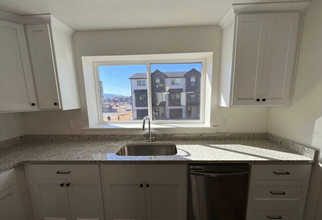 Building Photo - 383 S 650 E