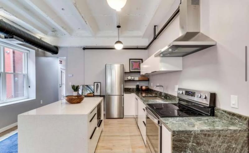 Building Photo - 2526 17th St NW