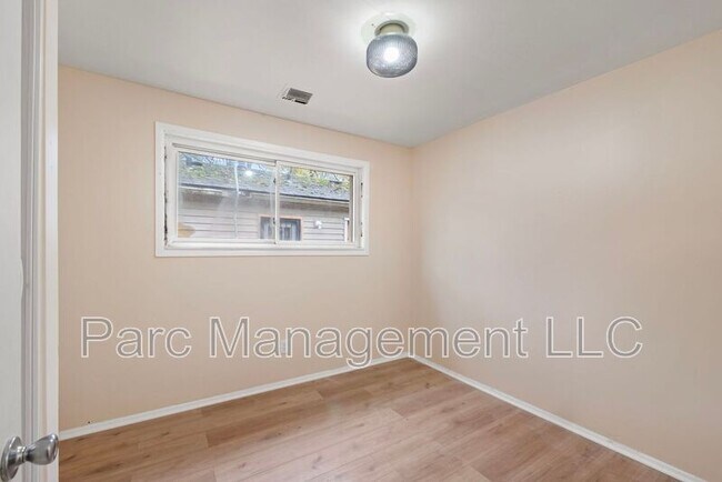 Building Photo - 15914 Dacosta St