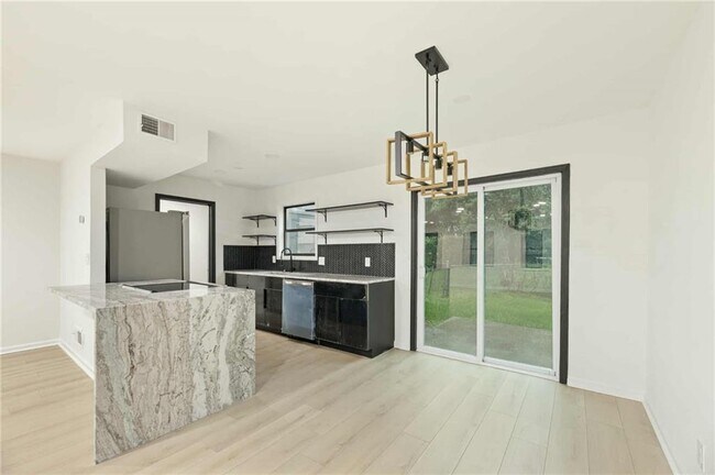 Building Photo - 1487 Springwood Dr SE