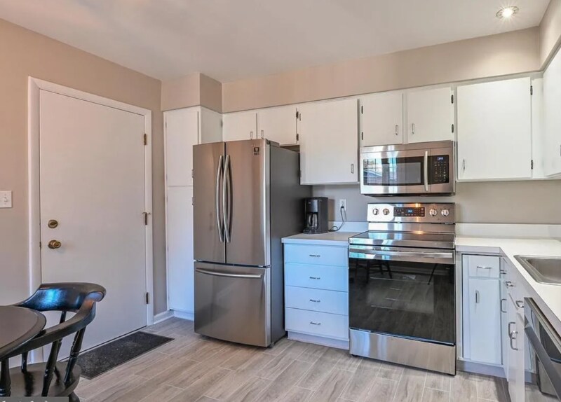 Building Photo - 752 Ticonderoga Ave