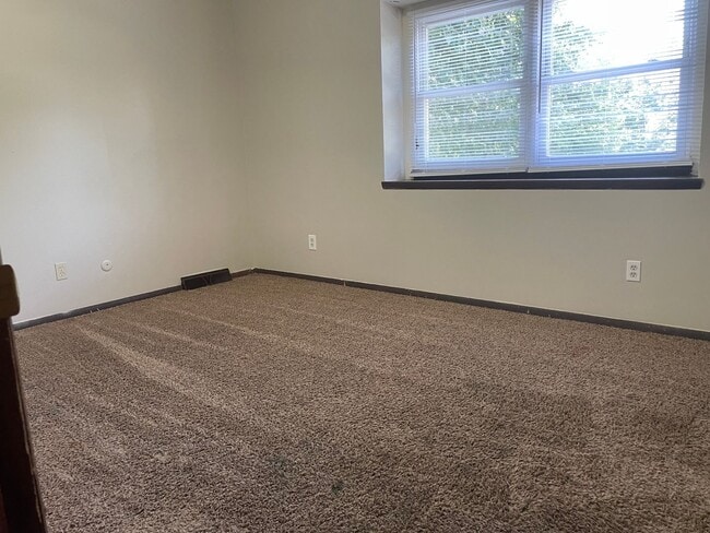 Building Photo - S. Erie