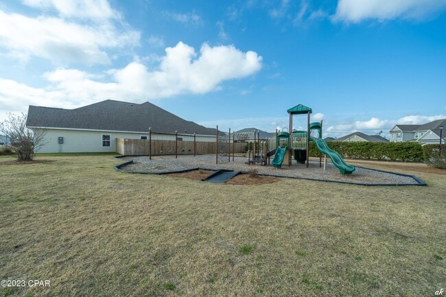 Building Photo - 145 Martingale Lp