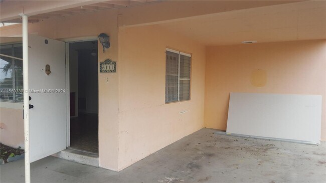 Building Photo - 6111 NW 43rd Ave
