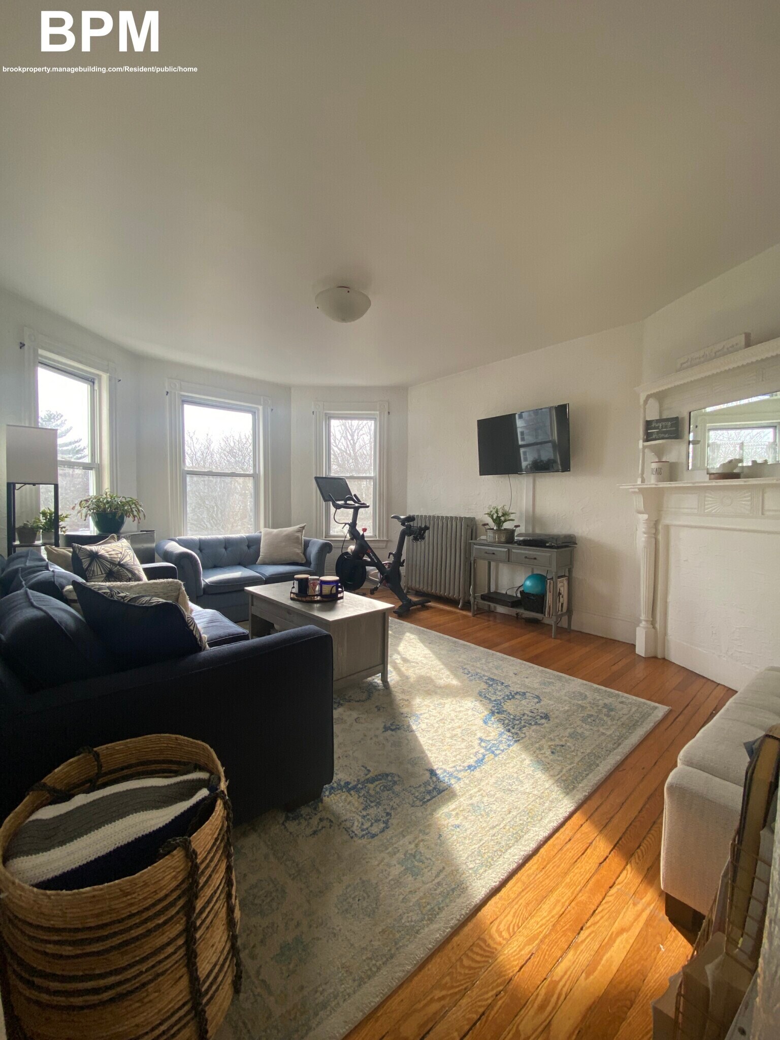 Building Photo - 28 Pond St