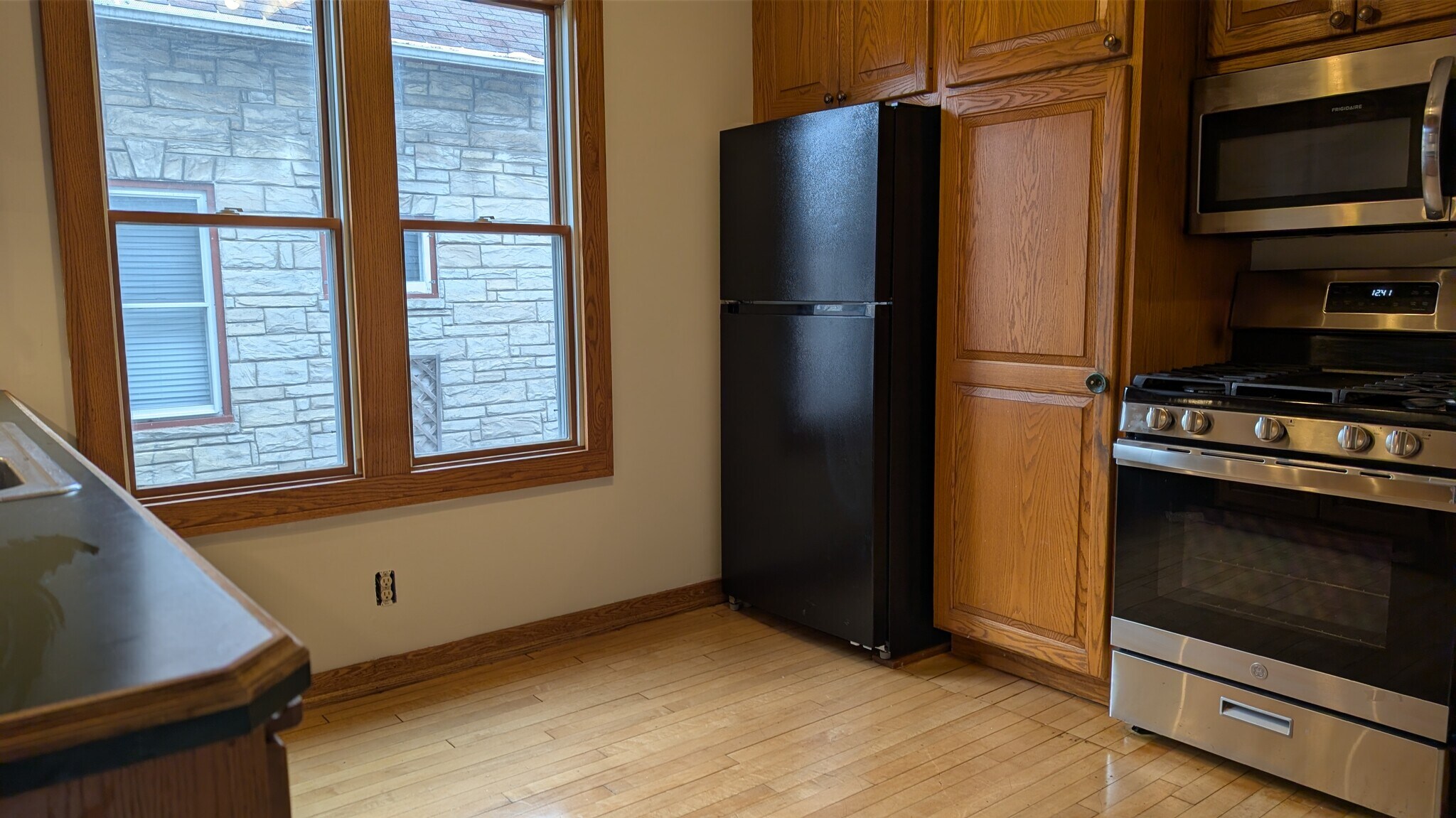 Building Photo - 569 N 65th St