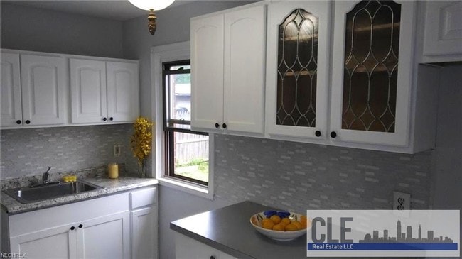 Building Photo - 3853 W 116th St