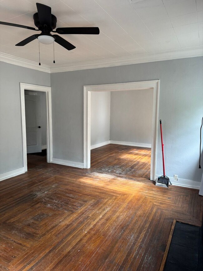 Building Photo - 2218 Yancey Ave