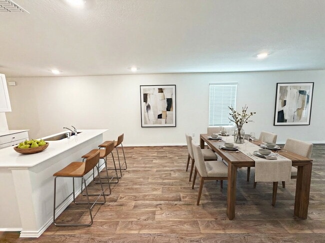 Building Photo - 5017 Pitch