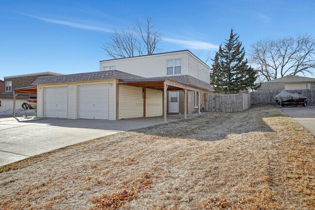Primary Photo - 4011 N 8th St