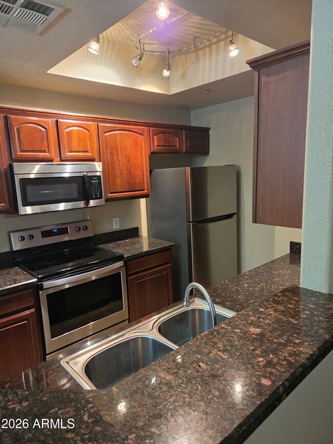 Building Photo - 11375 E Sahuaro Dr