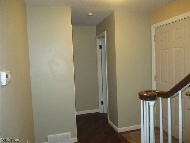 Building Photo - 17084 Sunset Dr