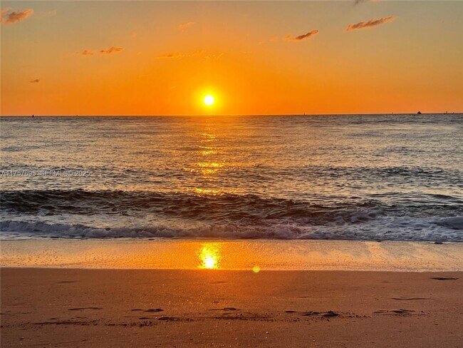 Building Photo - 200 S Birch Rd