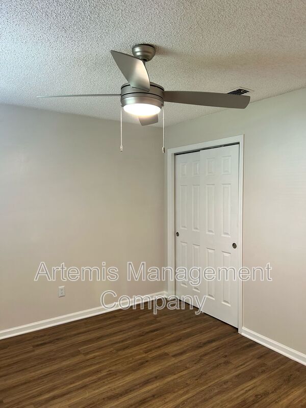 Building Photo - 1278 Montecello Dr