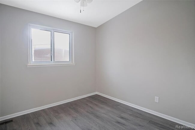 Building Photo - 15230 Marlow St