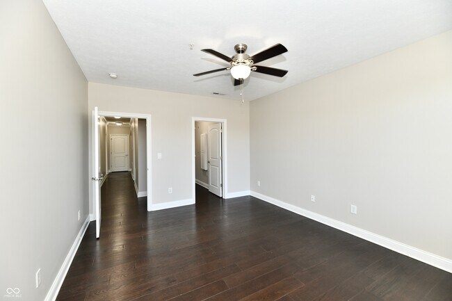 Building Photo - 8555 One W Dr