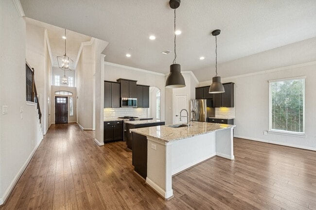 Building Photo - 15115 Flintridge Lake Ln