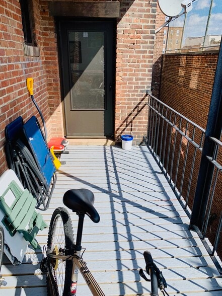 Building Photo - 11 Gorham St