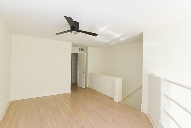 Building Photo - 954 W Grace St