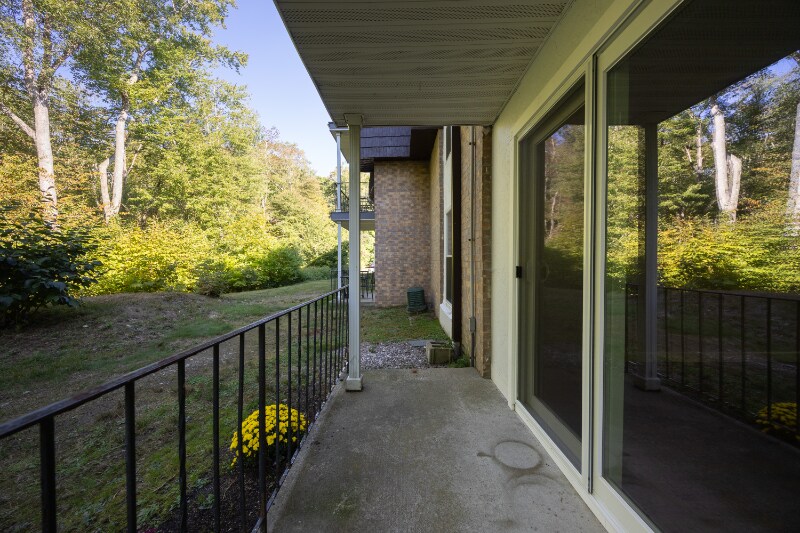 Building Photo - 23 Shadowbrook Ln